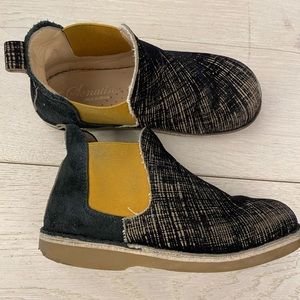Sonatina booties in size 31.
